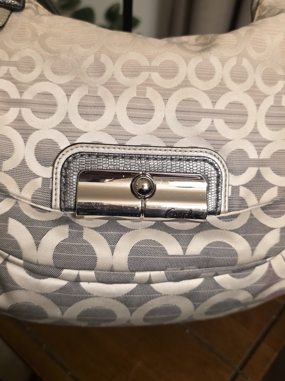 Coach Kristen Op Art Ombre Shoulder Bag 16793 - Picture 3 of 15